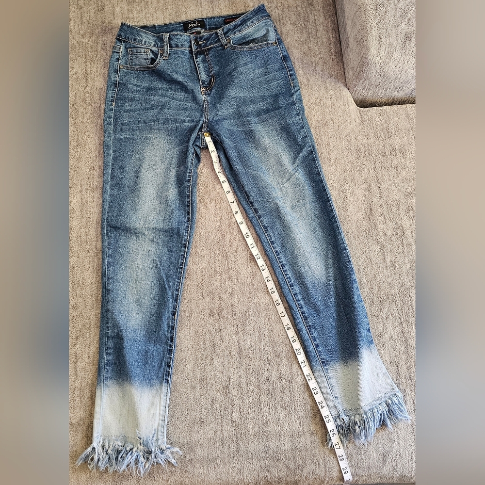 Earl Jeans w/Raw Frayed Hem Size 10